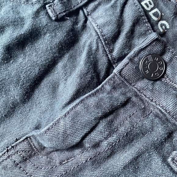 BDG Mid Rise SHORTIE Black Jean Short - Picture 5 of 7